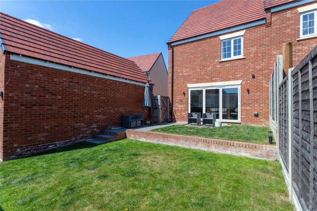 Nightingale Road, Great Barford, Bedford, Bedfordshire, MK44 photo 4