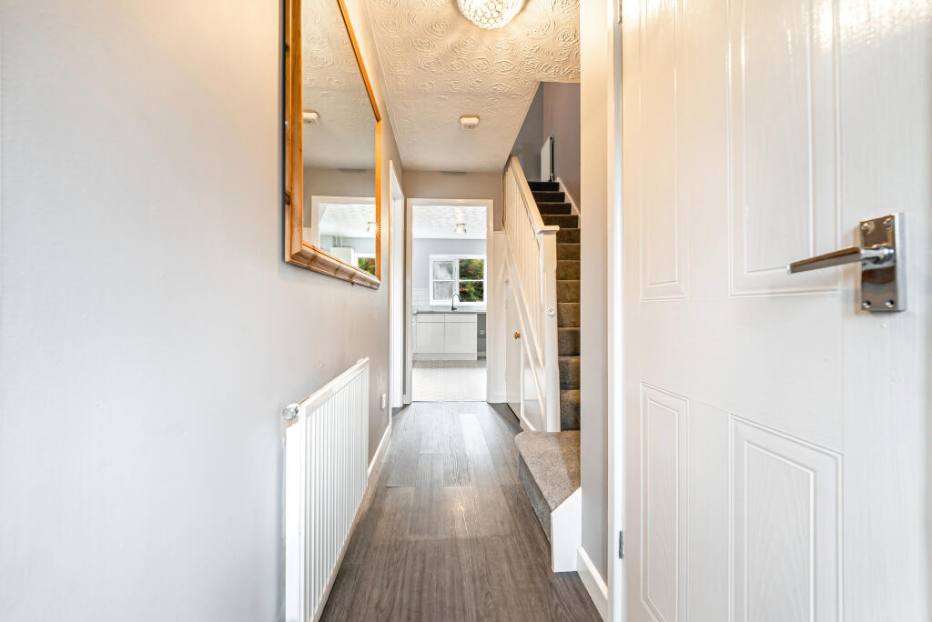House in Weston-super-Mare, Weston Village - More