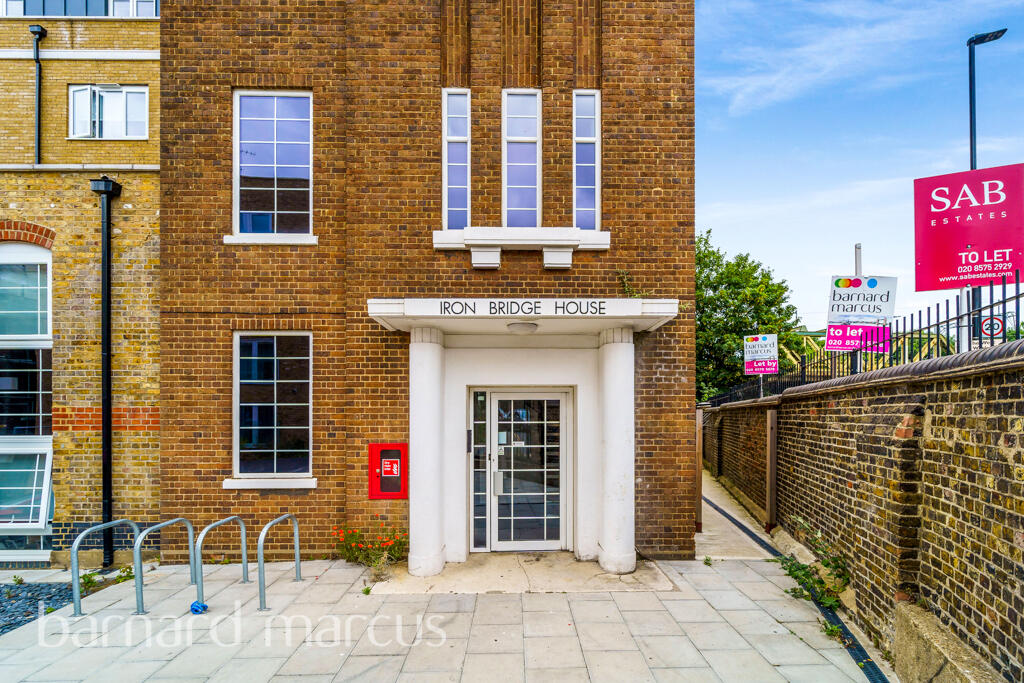 Main image of property: Windmill Lane, Hanwell