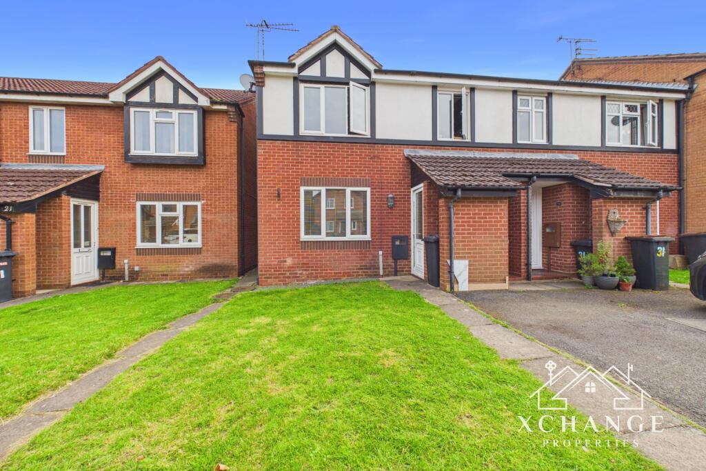 Main image of property: Kenilworth Drive, Nuneaton, CV11