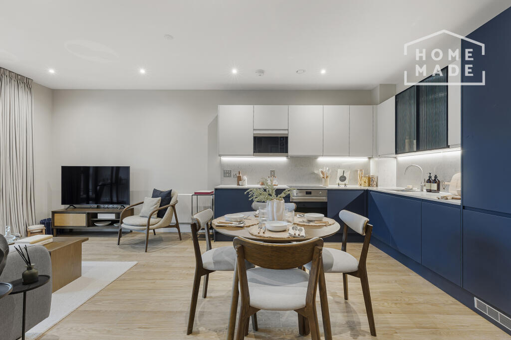 Apartment in Birmingham, West Midlands - View 3
