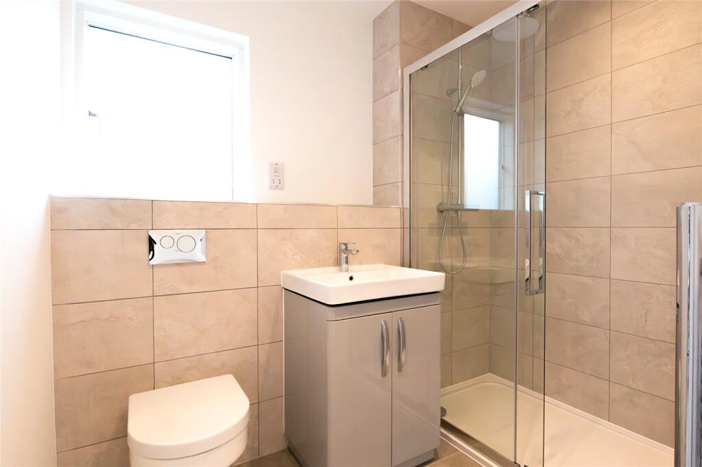 House in Swindon - View 5