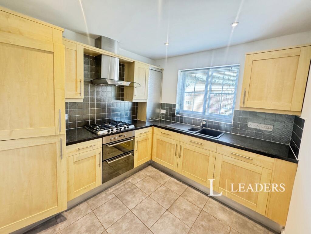 Apartment in Mansfield, Nottinghamshire - View 2
