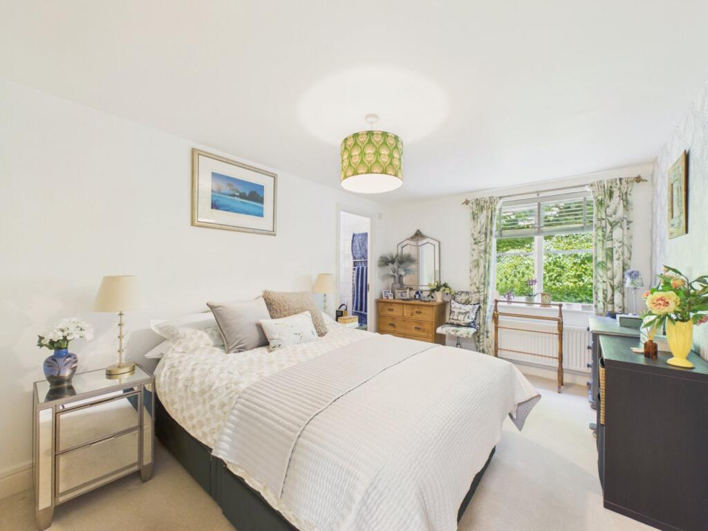 Apartment in Hythe, Golden Valley, Sandgate - View 6