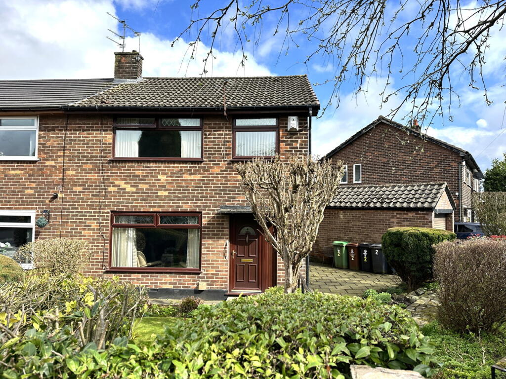 Main image of property: 2 Cornish Way, Royton OL2 6JW