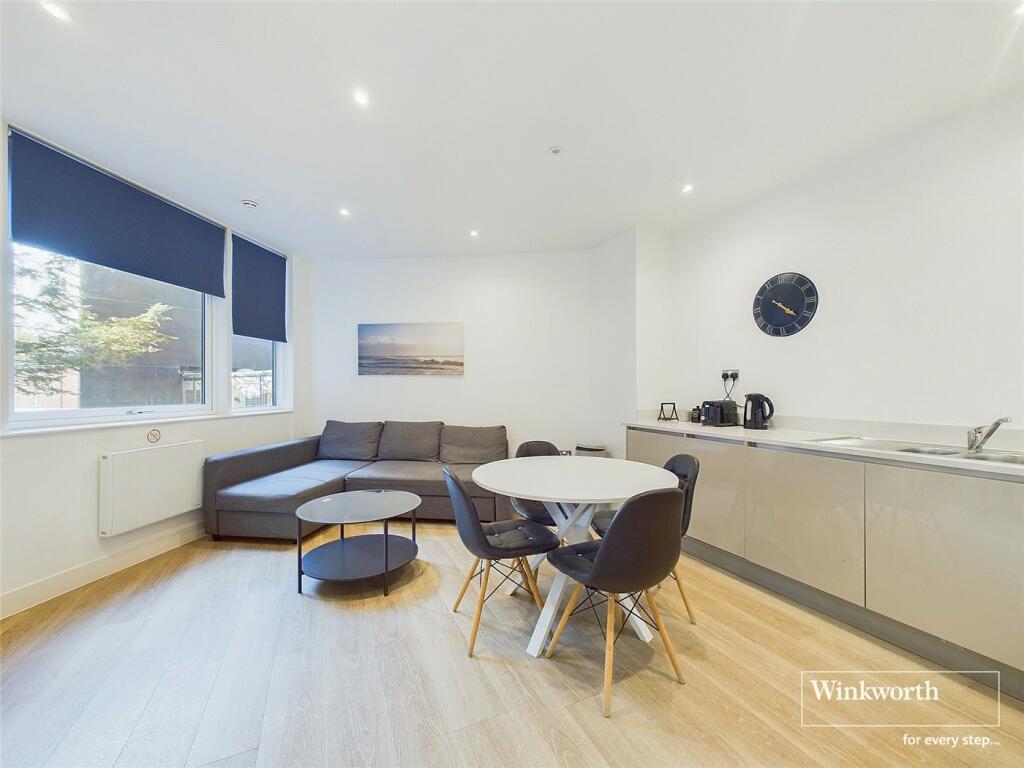 Apartment in Reading - View 4