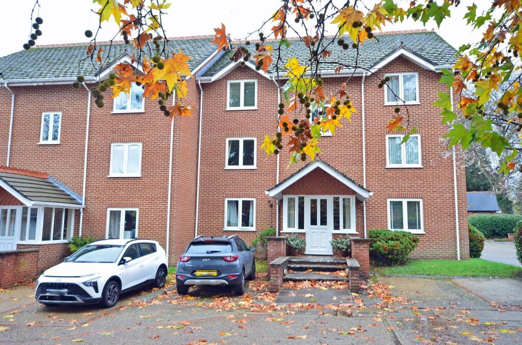 Main image of property: Thornfield Green, Blackwater, GU17