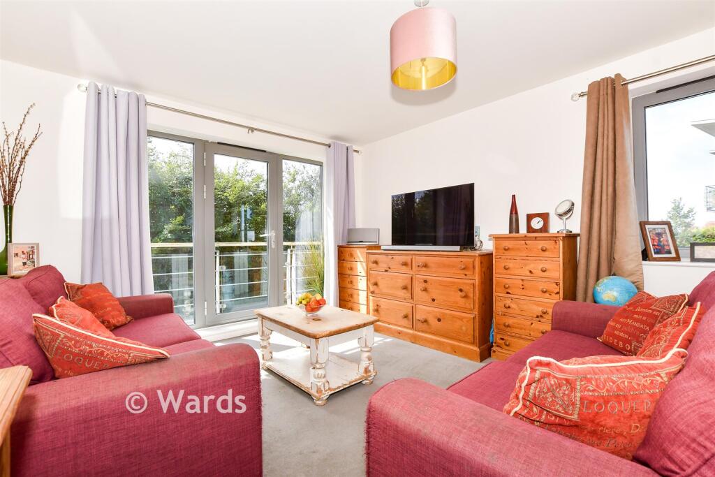 Apartment in Maidstone, Loose - View 2