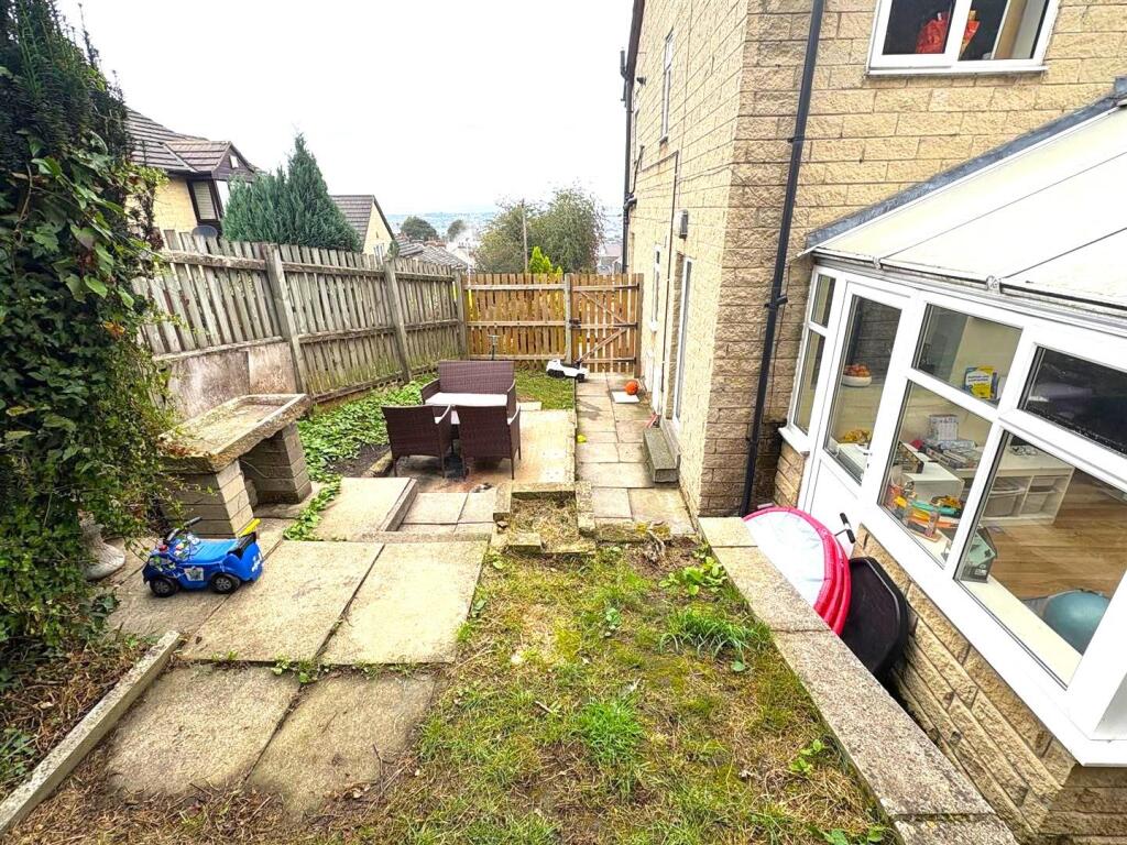 Additional image 16 of Poplar Avenue, Horton Bank Top, Bradford