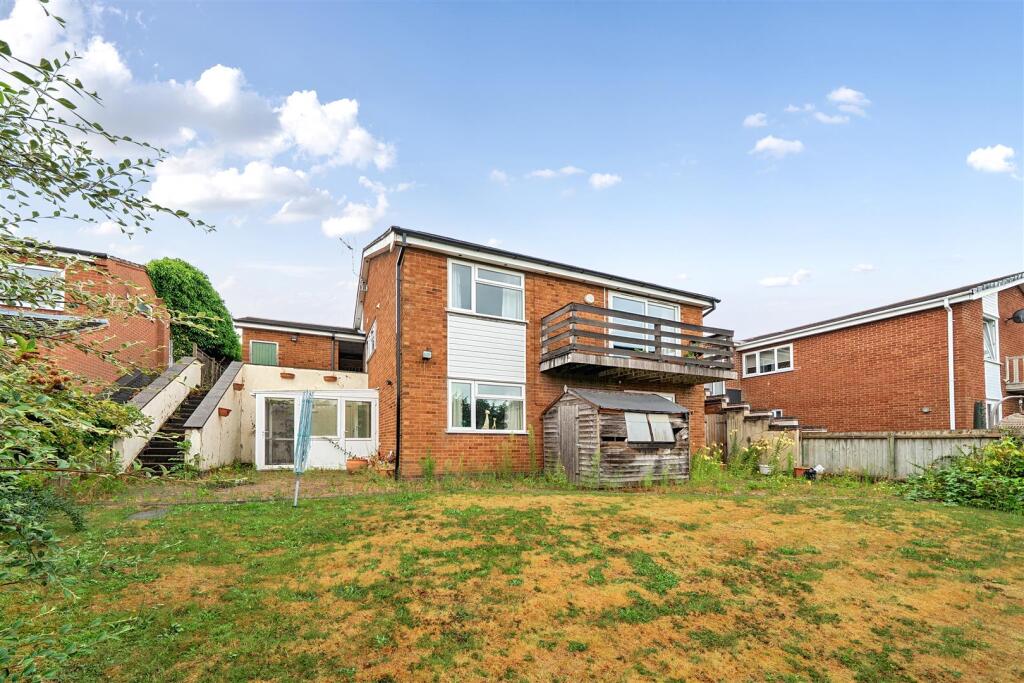 3-bed detached on Pennine Way, Ashby-De-La-Zouch, LE65, £450,000