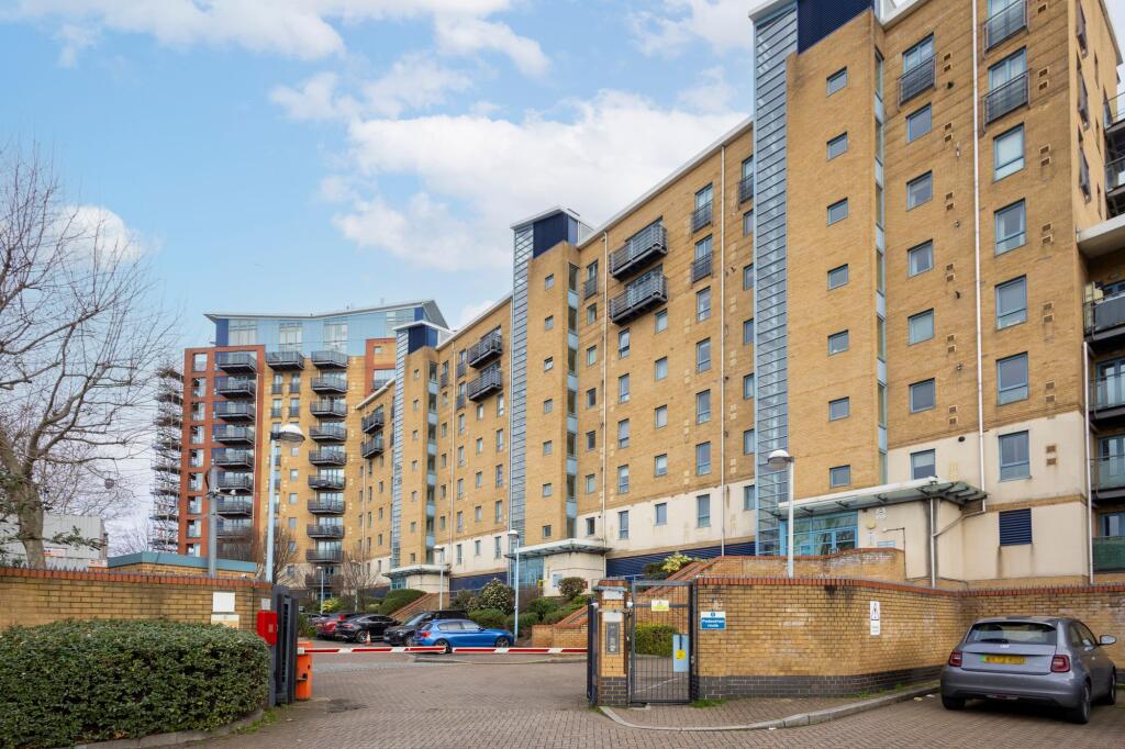 Main image of property: Hanover Avenue, Western Beach Apartments, E16