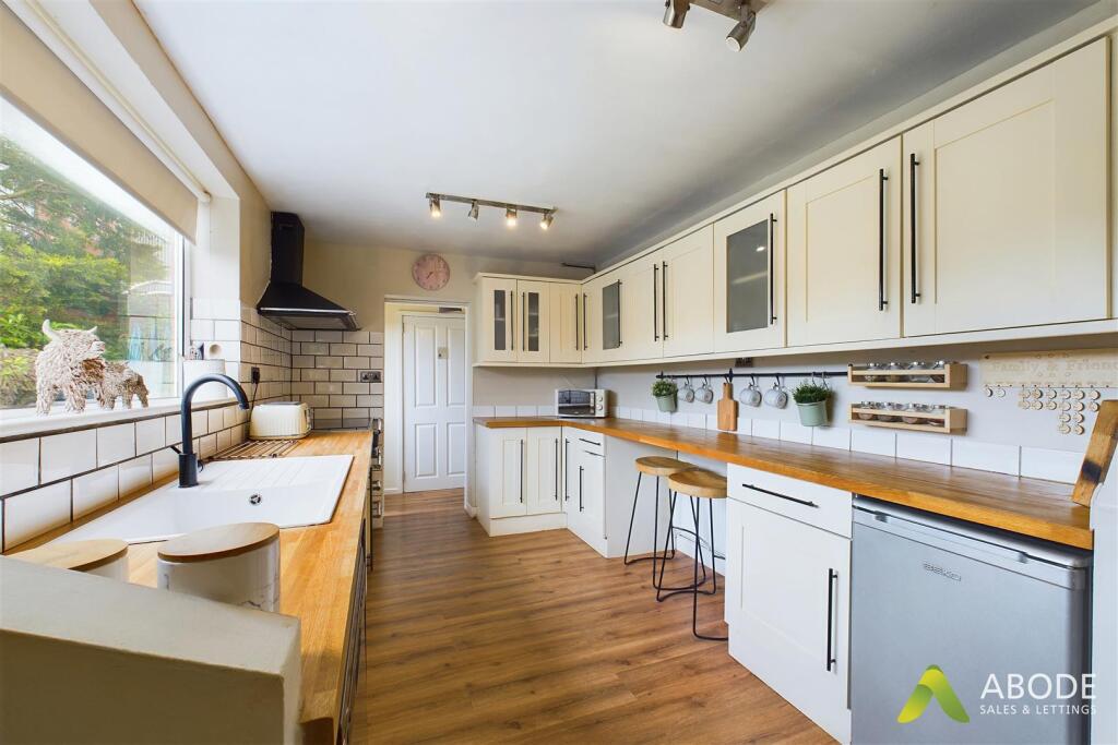 Sunnyside Road, Uttoxeter, Staffordshire photo 3