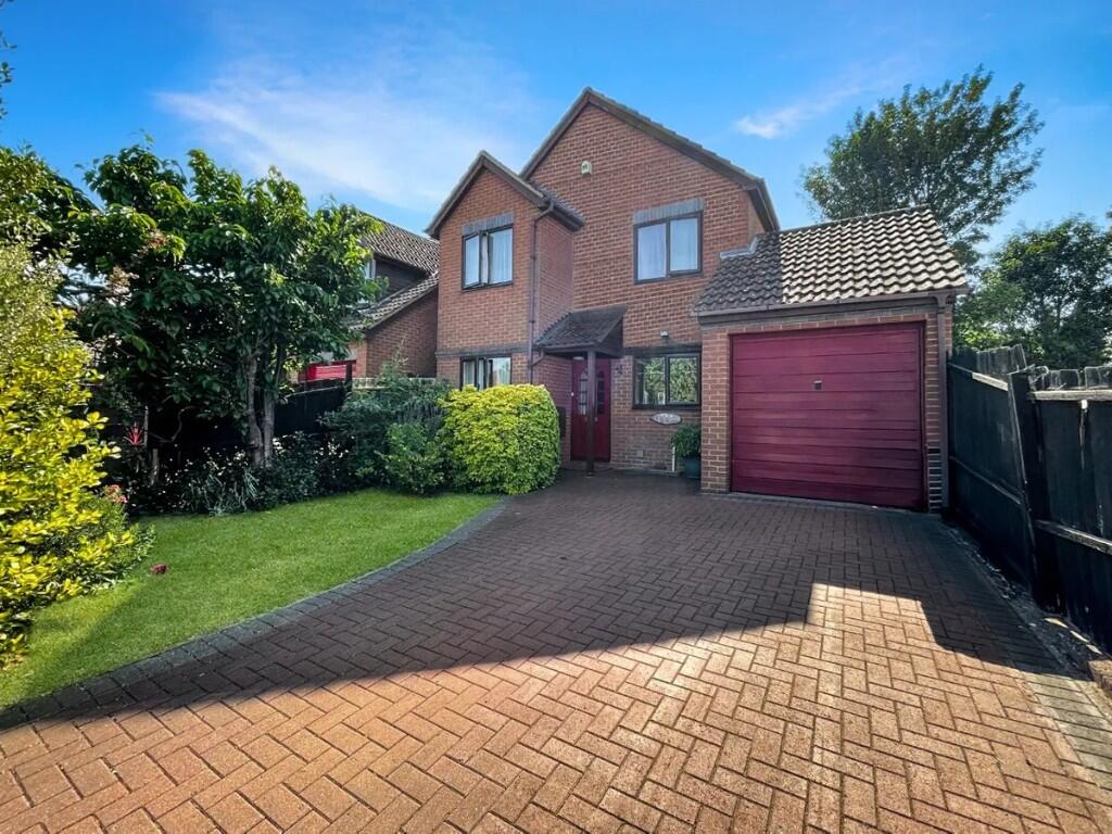 Main image of property: The Birches, Luton, Bedfordshire, LU4 0JE