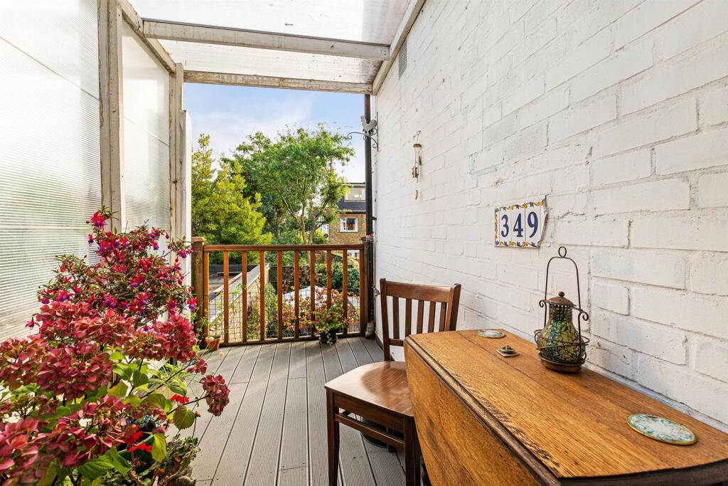 Main image of property: Upper Richmond Road West, East Sheen, SW14