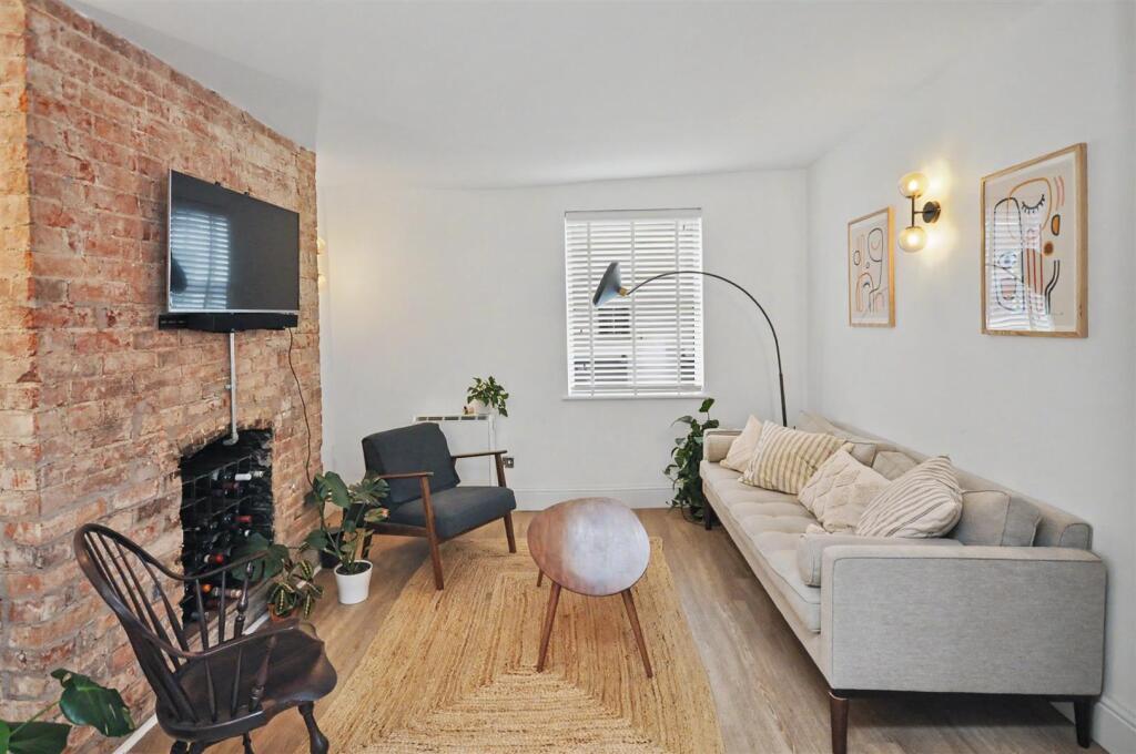 Apartment in Coventry - View 3