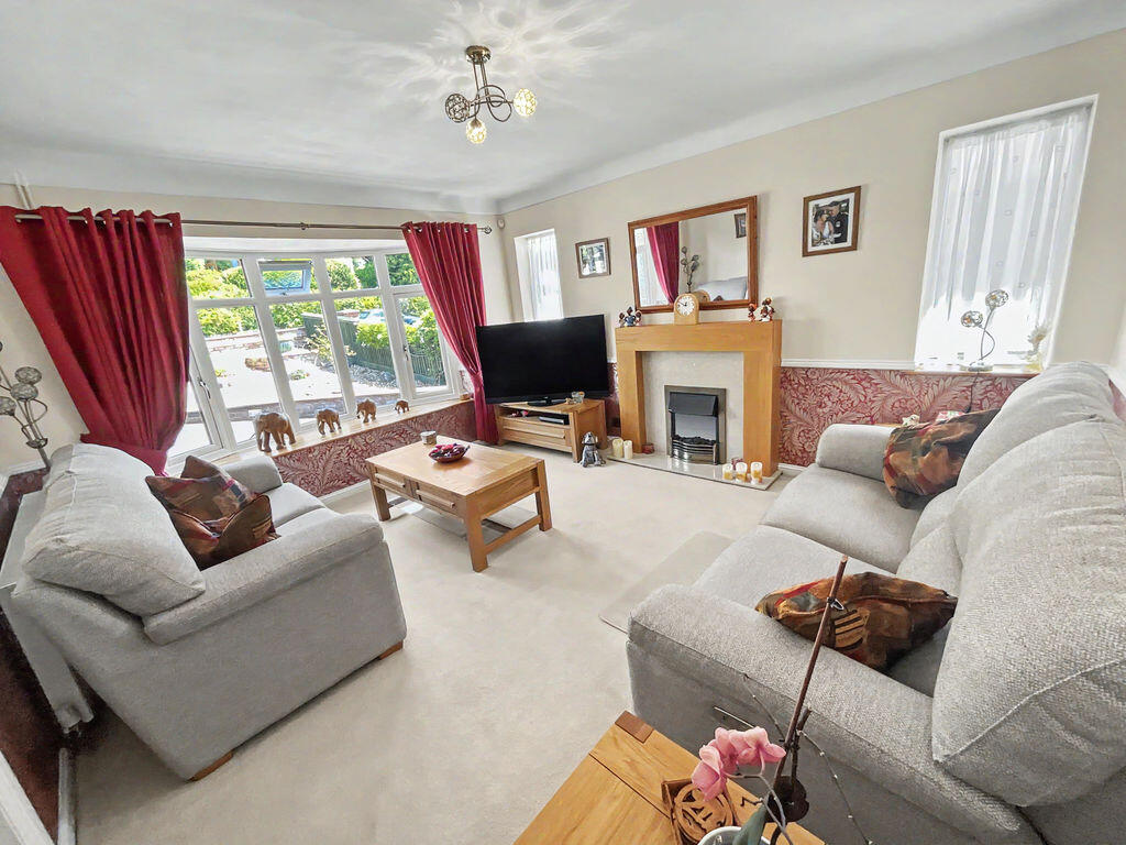 House in Bournemouth, Bournemouth, Christchurch and Poole - View 3