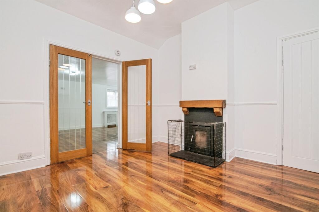 House in Sandwell, West Midlands - View 5