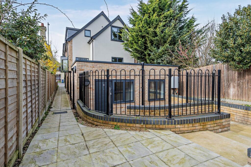 Main image of property: Elizabeth Way, Cambridge, Cambridgeshire