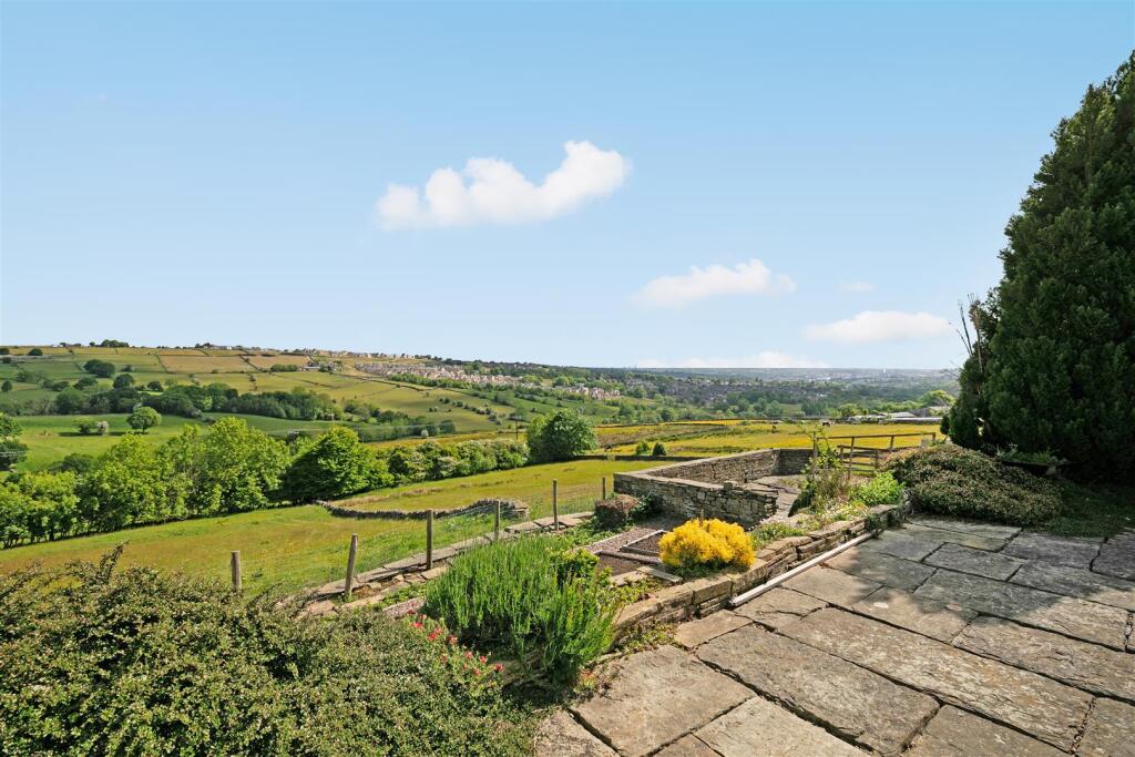 Additional image 2 of Storr Hall Farm, Cliffe Lane, Thornton, BD13 3QS