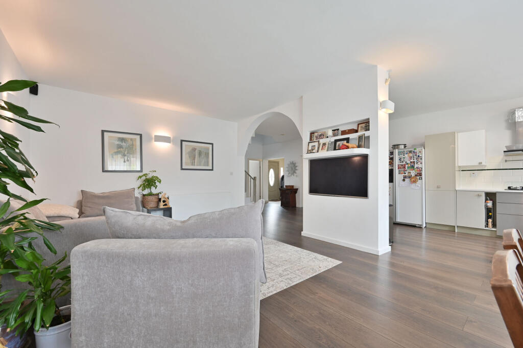 House in Harrow - More