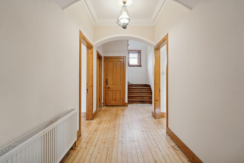 House in Glasgow, Stirling - More