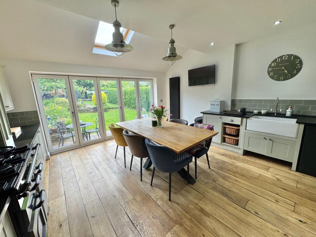 Longhurst Lane, Mellor, SK6 - View 3
