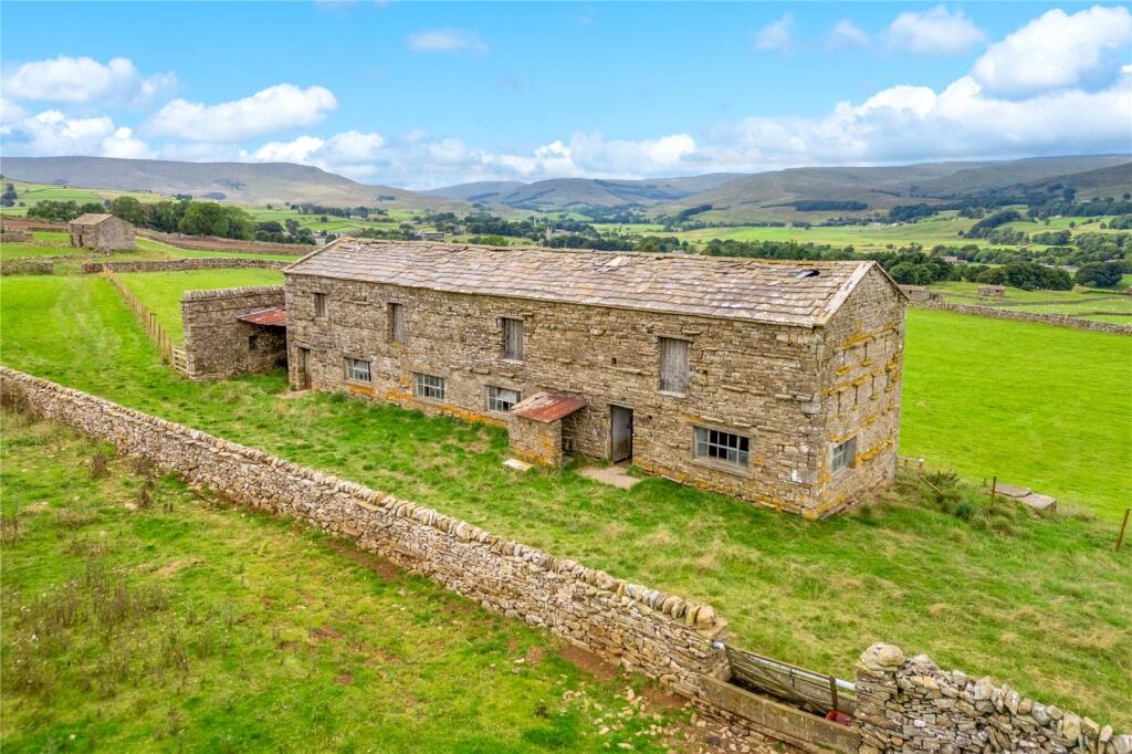 Main image of property: At Chapel House Farm, Burtersett, Hawes, North Yorkshire
