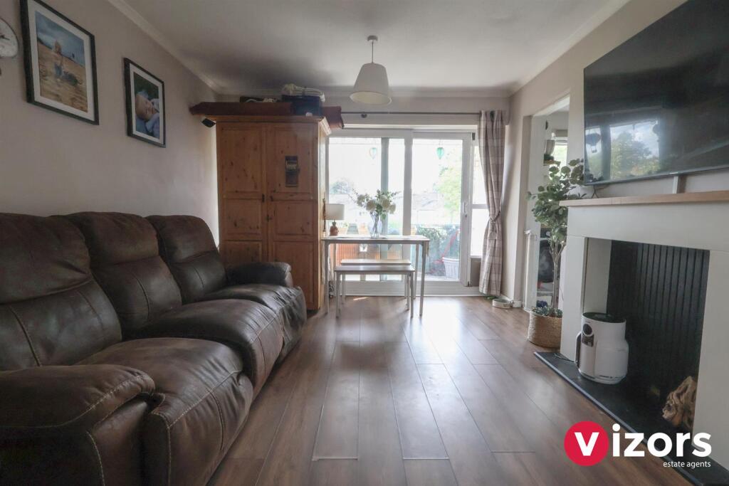 Crabtree Close, Lodge Park, Redditch photo 5