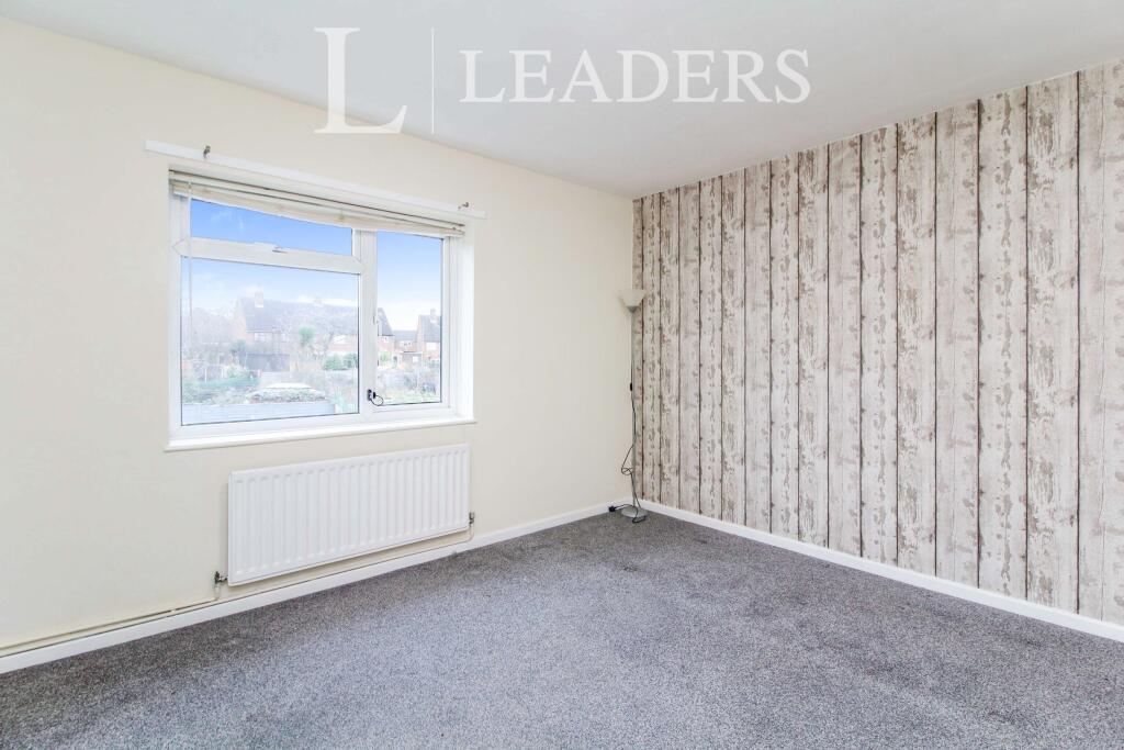 Apartment in Bromsgrove - More