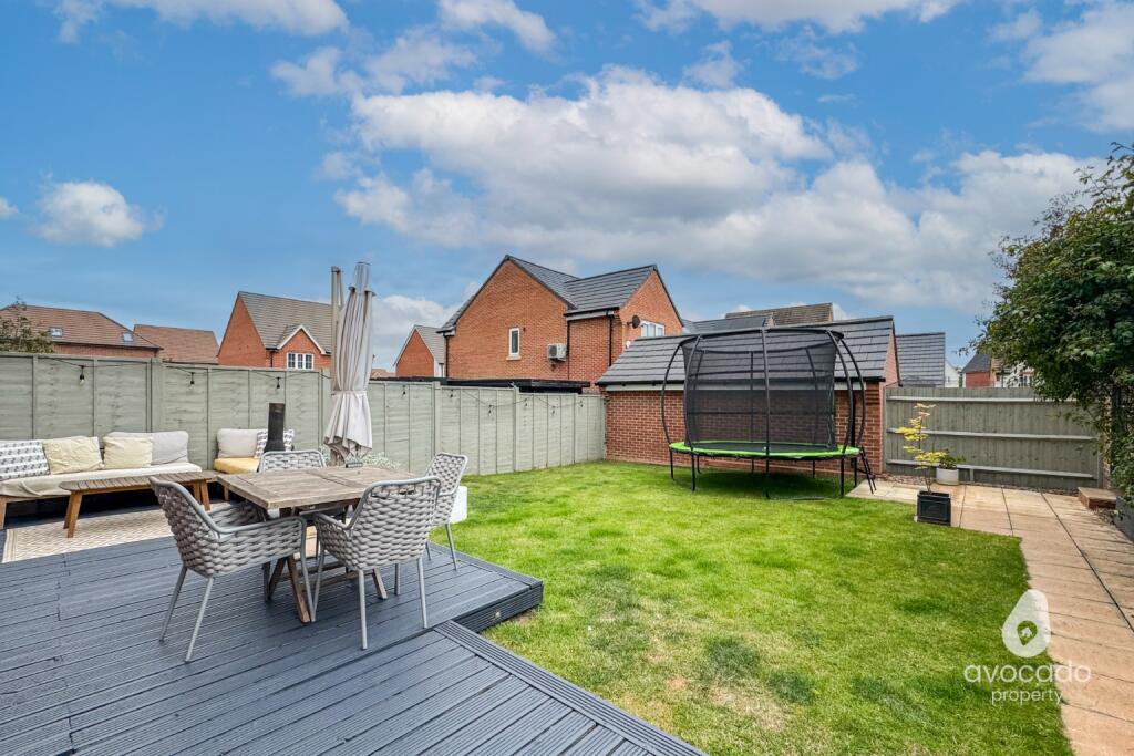 House in Shinfield, Ryeish Green - View 4