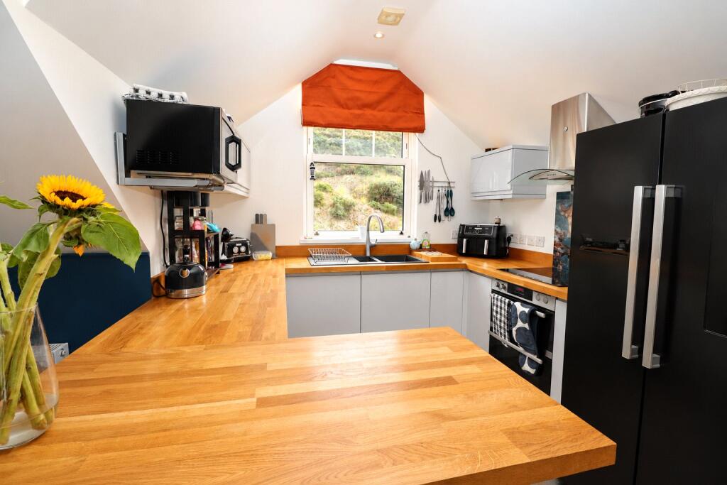 House in Plymouth - View 4