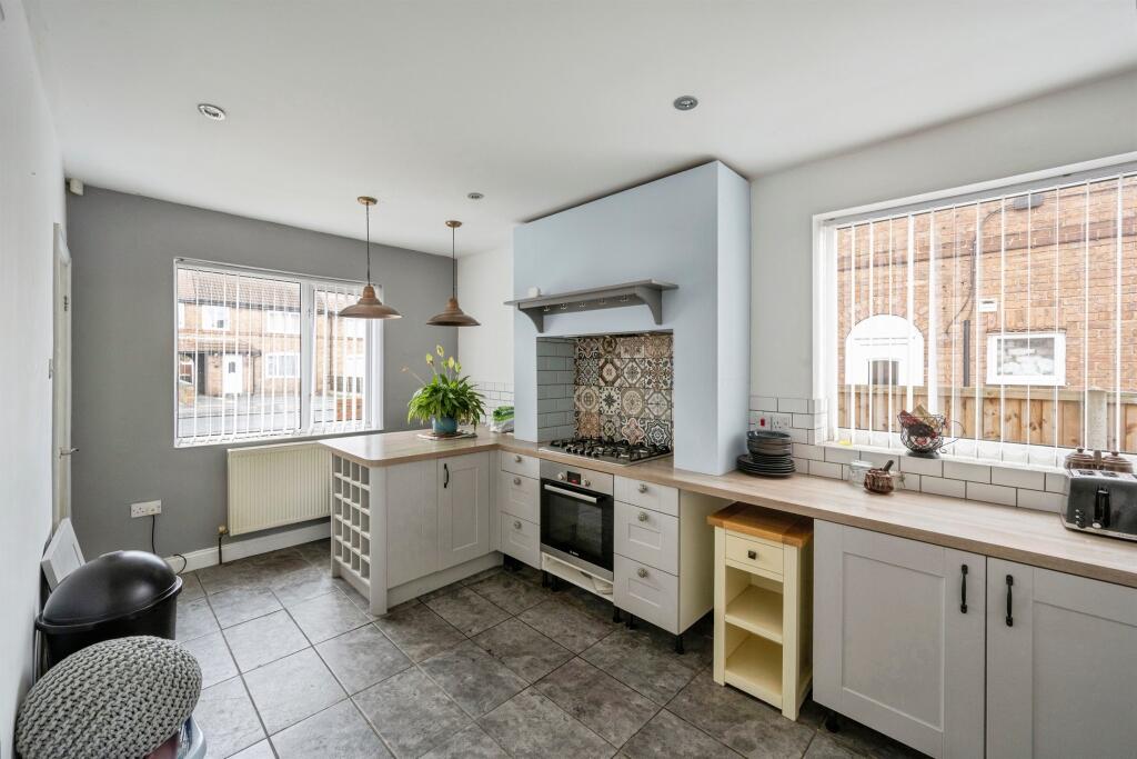 Suffolk Road, Bircotes, Doncaster photo 3