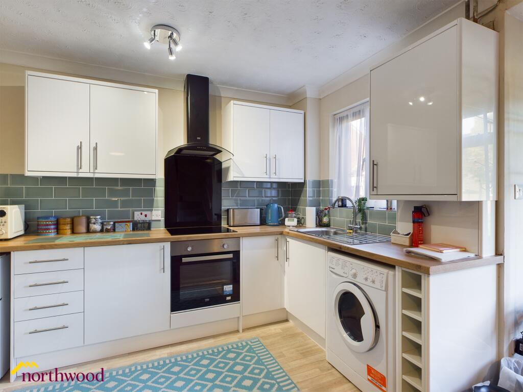 Daimler Avenue, Banbury, OX16 photo 3