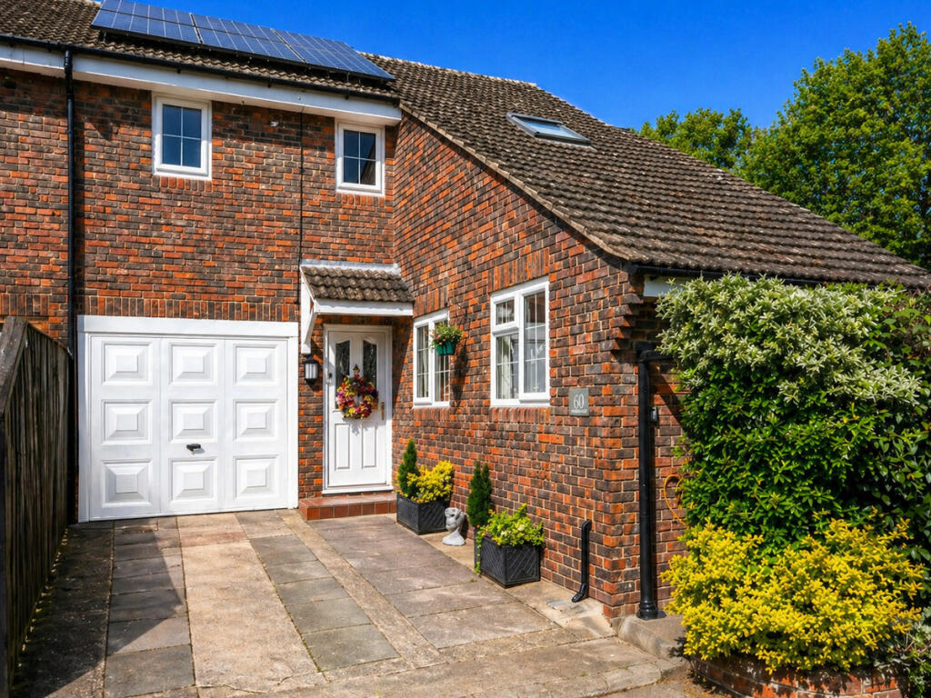 Amundsen Road, Horsham, RH12, Horsham