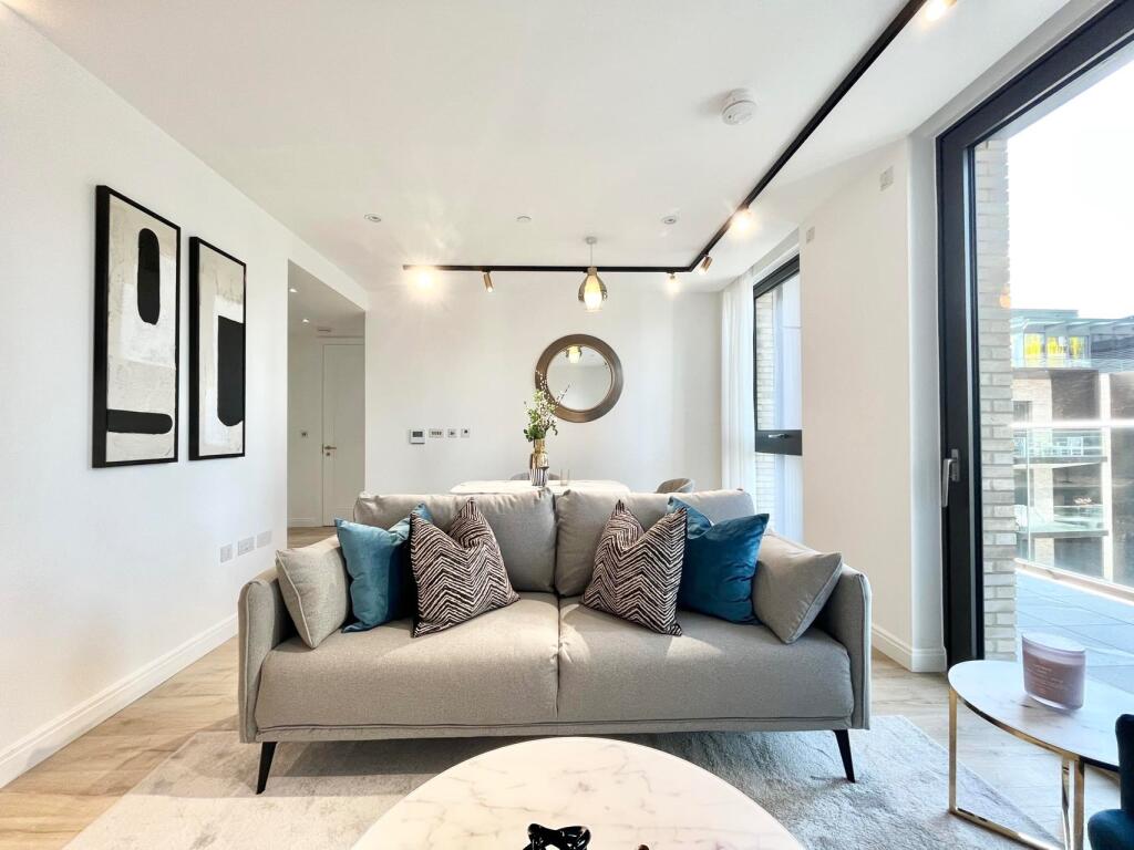 Main image of property: Bollinder Place, London