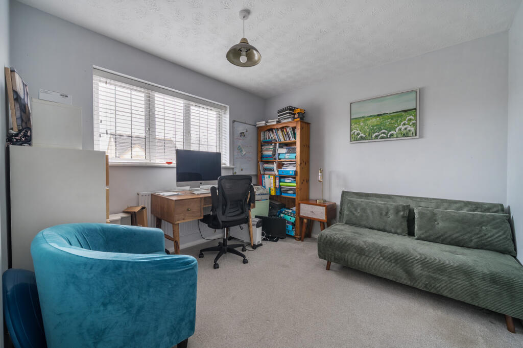 Ashlea Meadow, Bishops Cleeve, Cheltenham, GL52 photo 4