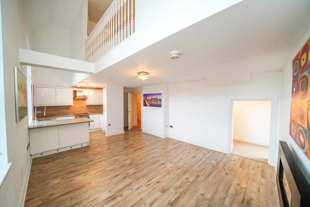 Kingswood Park, Duplex Apartment photo 5