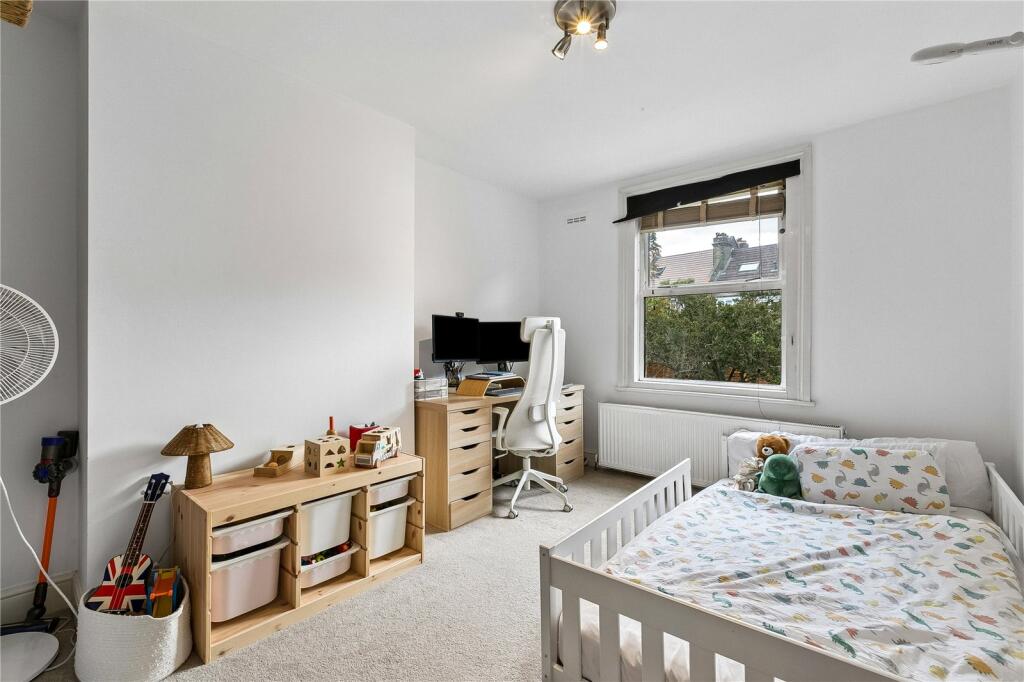 Apartment in London - More