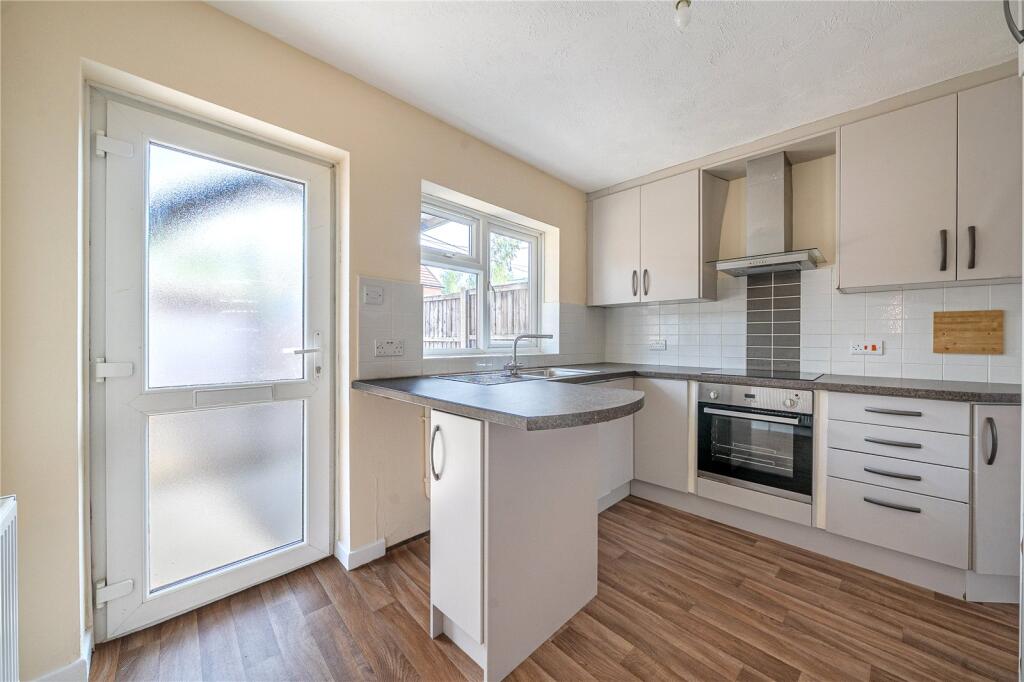 Apartment in Thatcham, West Berkshire - More