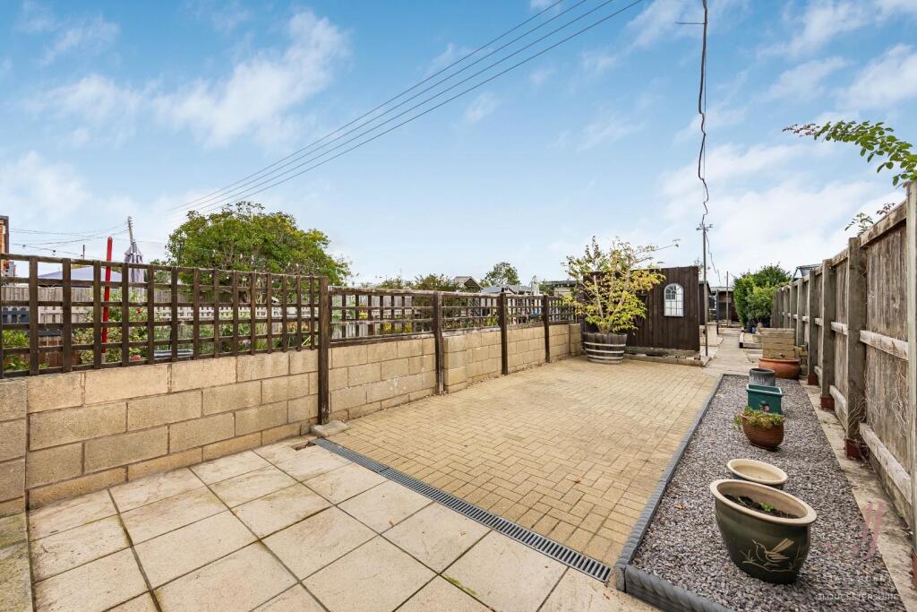 Avenue Terrace, Stonehouse photo 3