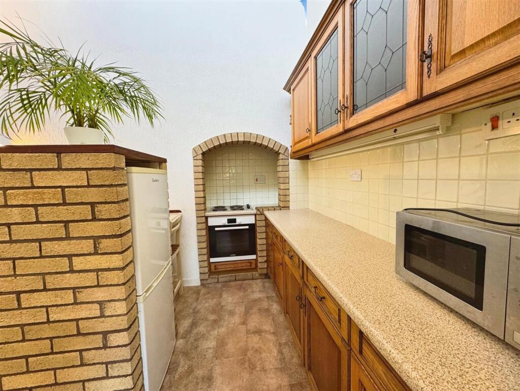Verdon Place, Barford photo 4
