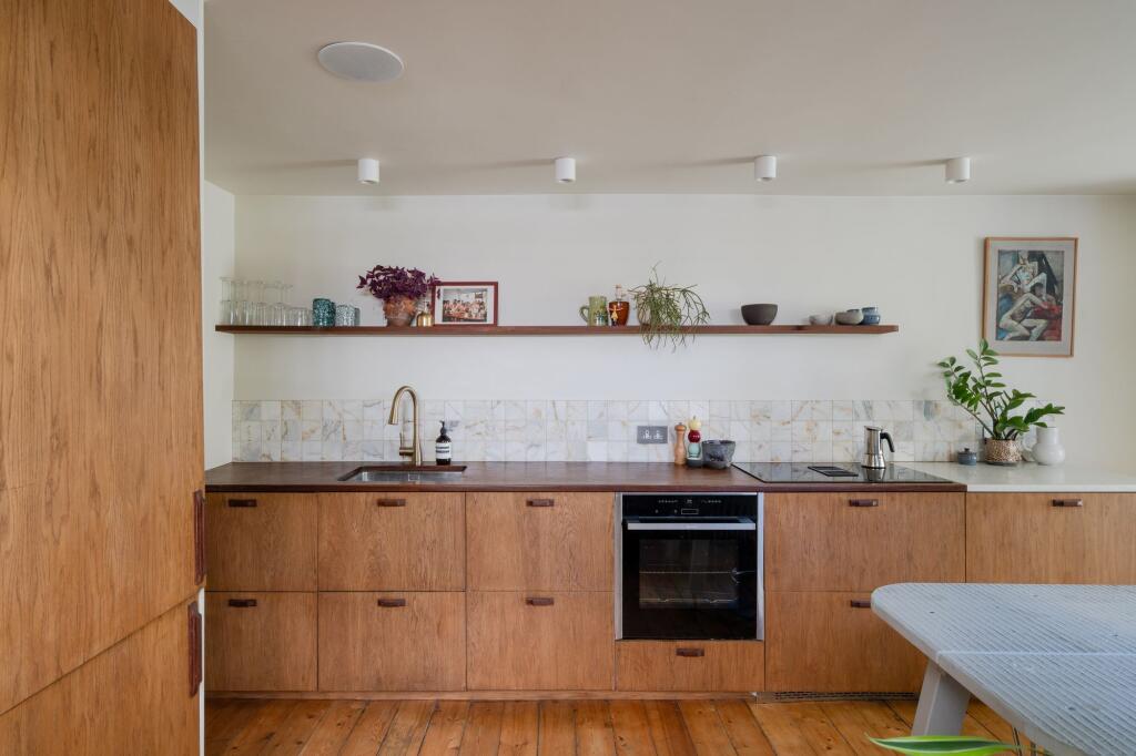 Hesketh Road, Forest Gate, London, E7 photo 3