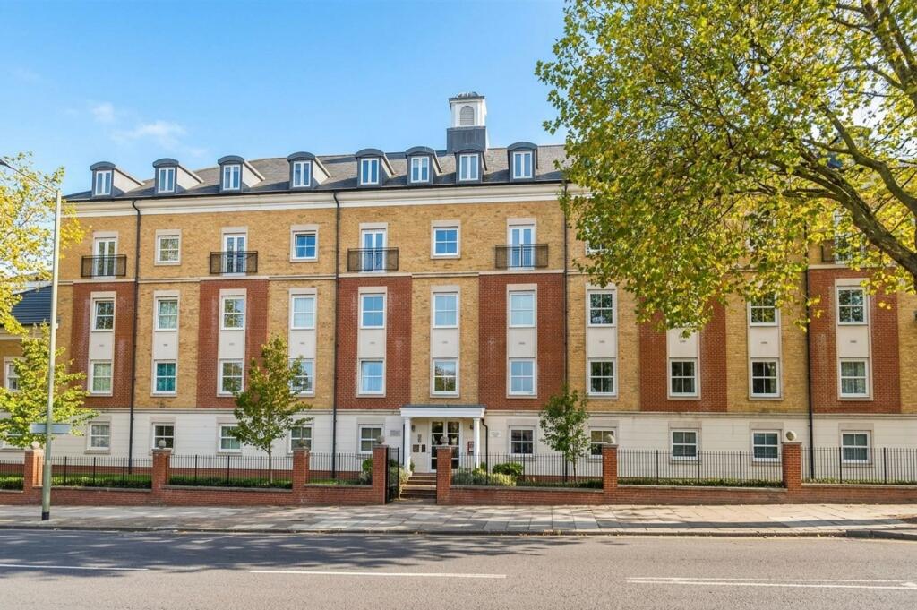 Main image of property: High Road, Solomons Court, N12