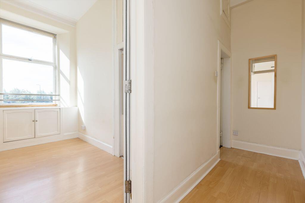 Apartment in Edinburgh, Westbank, Portobello - More
