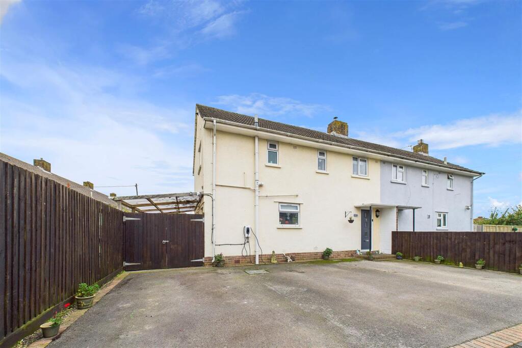 Main image of property: Level walk to Clevedon Seafront