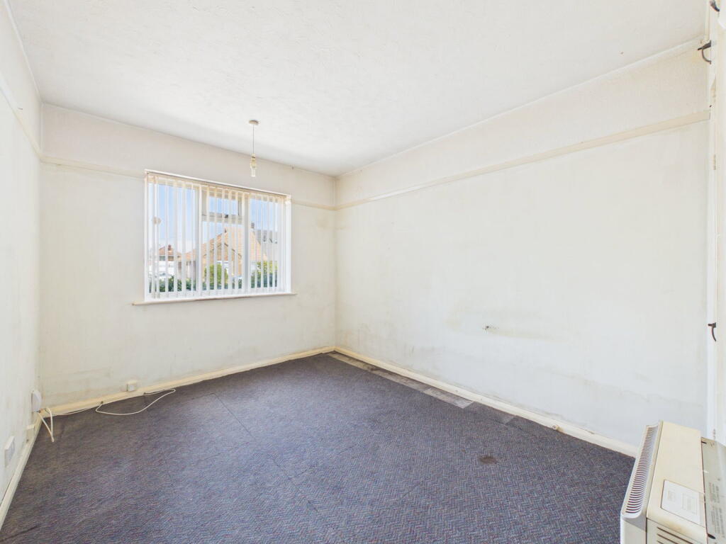 House in Worthing, West Sussex - More