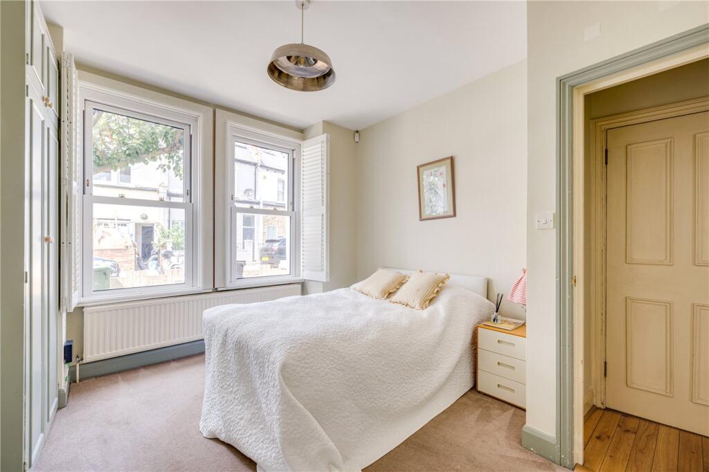 Stephendale Road, London, SW6 - More