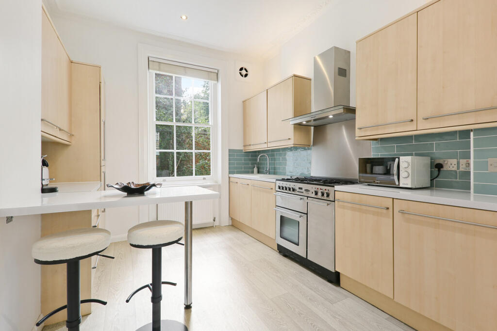 Apartment in London, Tachbrook Estate, Pimlico - View 5