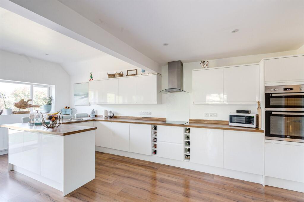 Main image of property: Little Drive, Ferring, Worthing, West Sussex, BN12