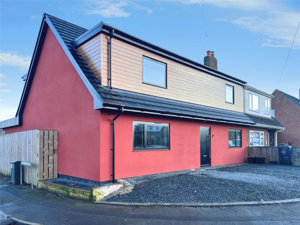 4-bed semi-detached on Ashley Place, Warminster, £450,000